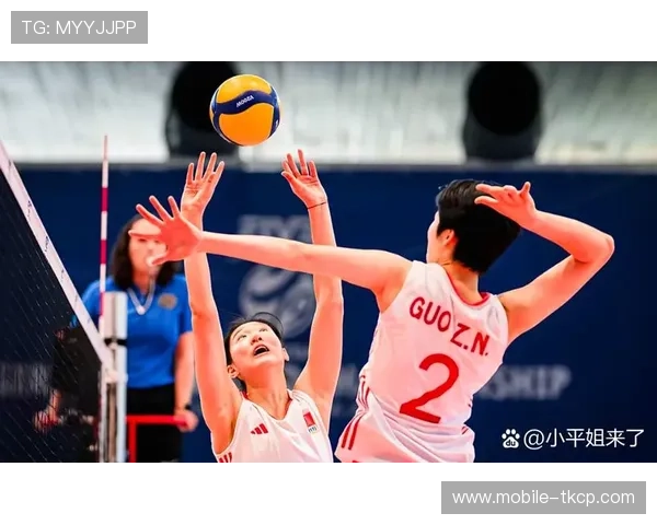 女排赛事激情四溢 全力拼搏展现竞技风采 力争荣誉共筑辉煌梦想 女排赛事激情四溢 全力拼搏展现竞技风采 力争荣誉共筑辉煌梦想